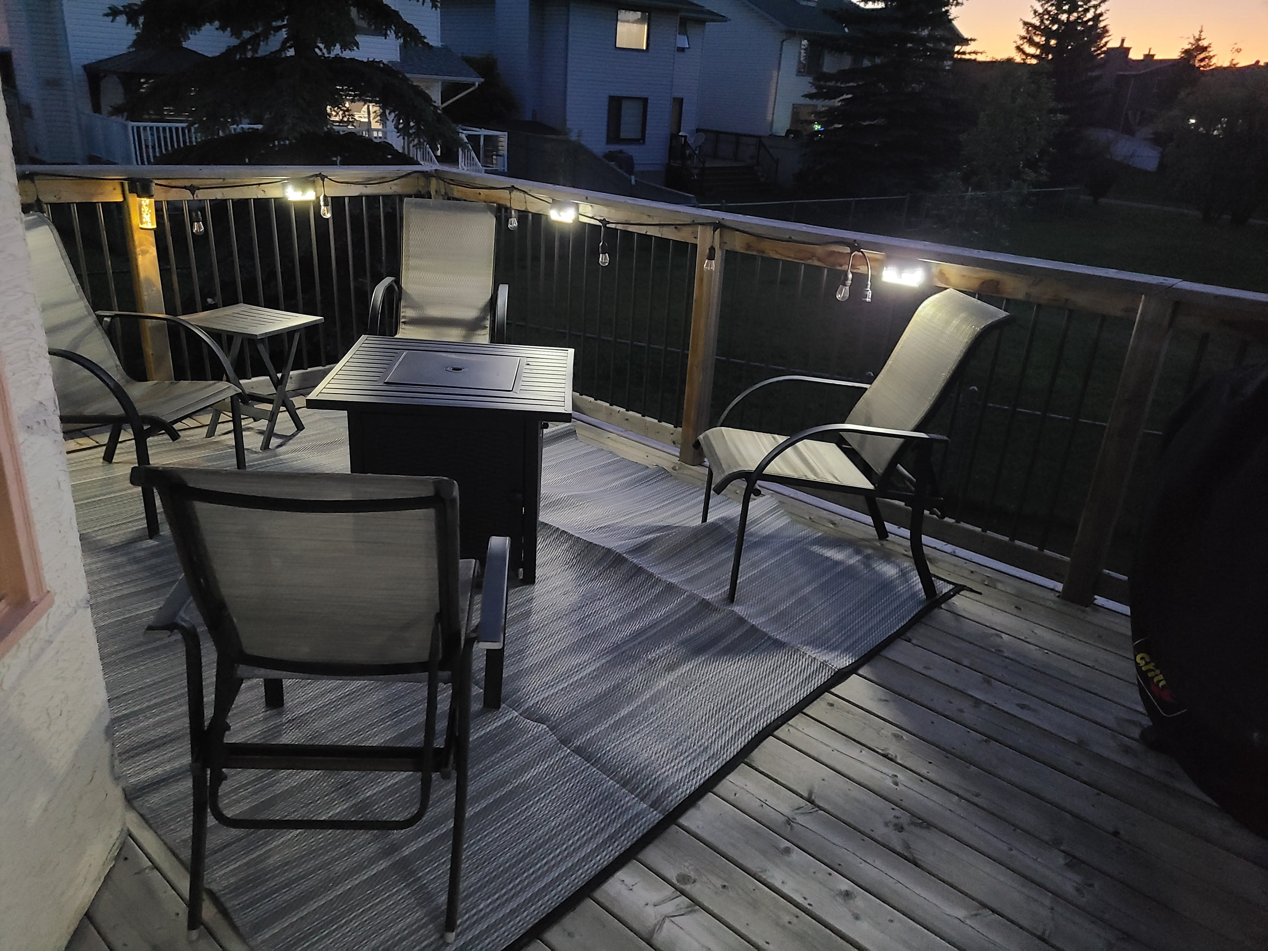 Solar Powered LED Wall Light w/Motion Sensor, 15-8025